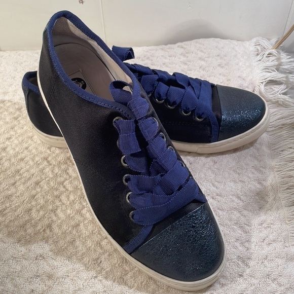 🤩HP🤩 Lanvin Paris Crackled Leather Toe Cap Satin Sided Black Navy Blue Sneaker - Picture 4 of 17